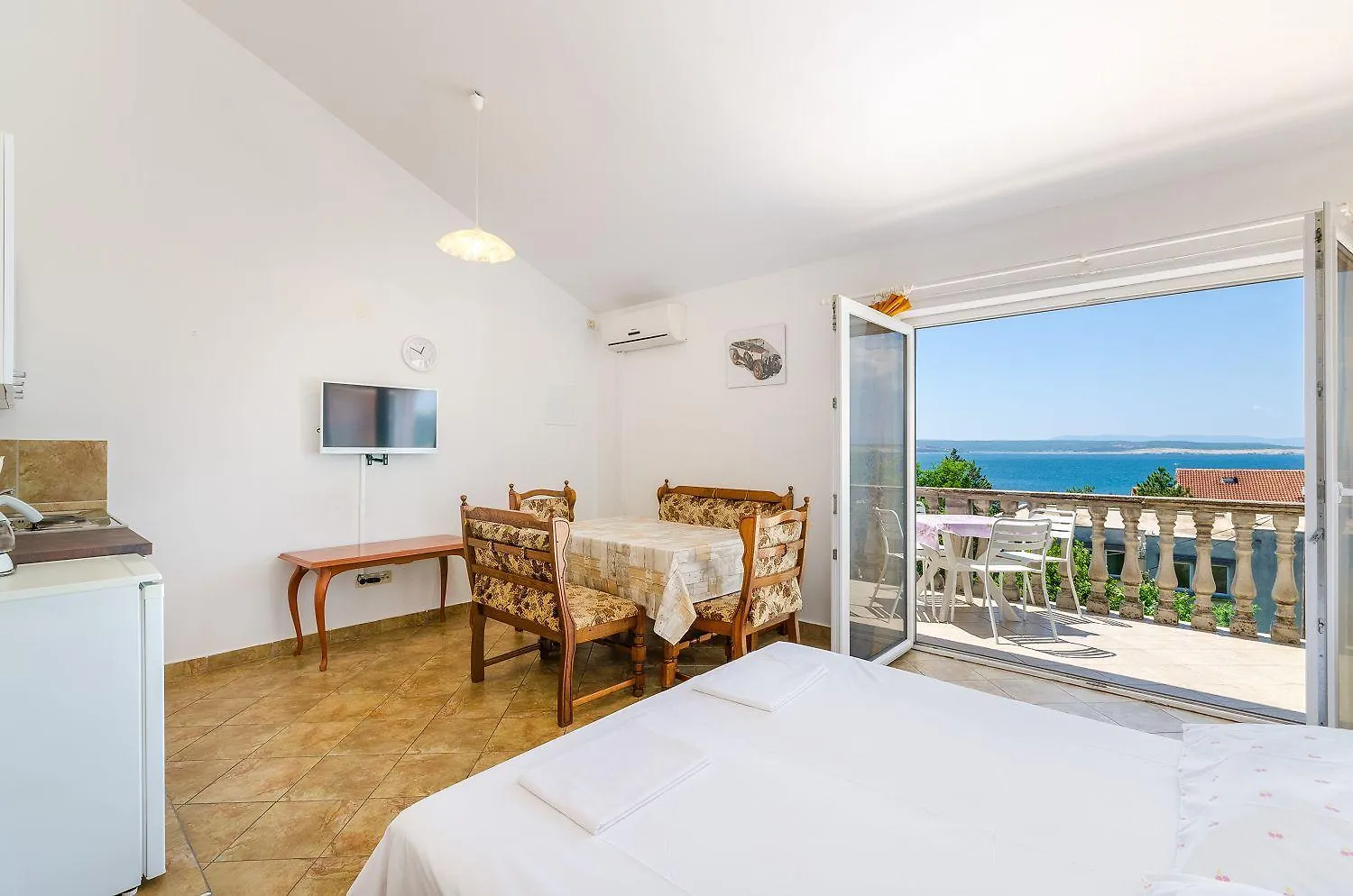Preiswertes Apartment Nur 100 Meter Zum Strand Mit Meerblick Crikvenica